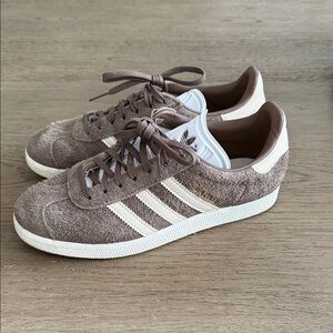 Adidas Gazelle Brown and Cream Sneakers